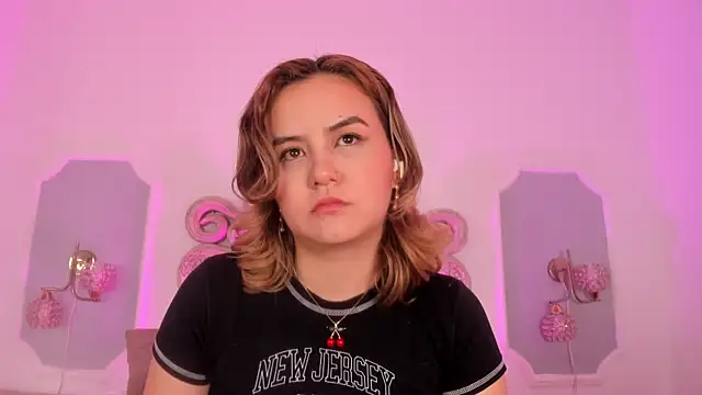 Sara  Williams online show from January 7, 2026, 11:29 pm