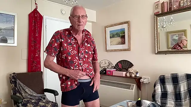 Snapshot of cutaboverest chatting on October 2, 2025, 2:57 pm cutaboverest online show from October 2, 2025, 2:57 pm