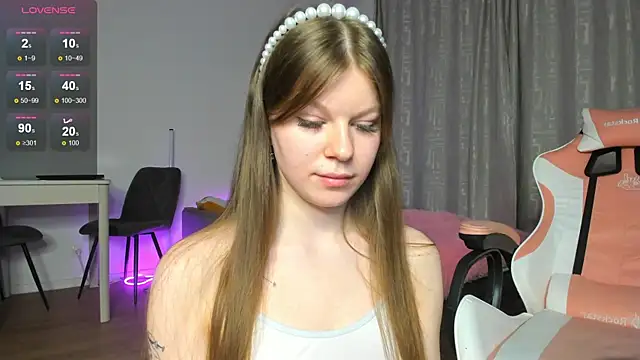  eva queen online show from December 13, 2024, 1:55 pm