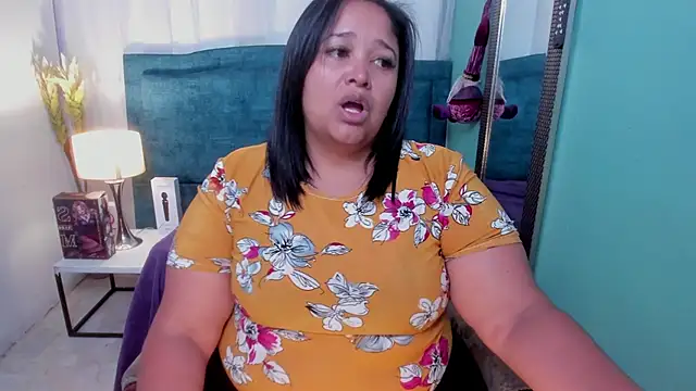 Busty Juicy online show from January 7, 2025, 12:20 pm
