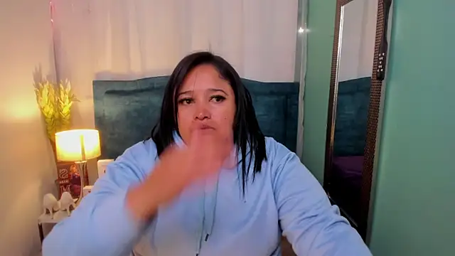 Busty Juicy online show from January 23, 2025, 12:09 pm