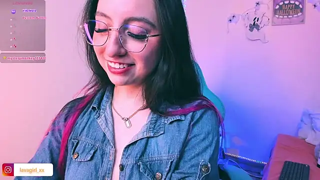 Julieta cott online show from October 22, 2025, 10:53 pm