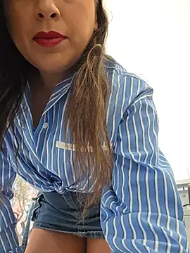 GatitaXD27 online show from December 5, 2025, 10:02 am