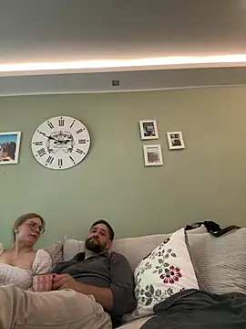 Curvyloveandhim online show from July 6, 2026, 12:57 pm