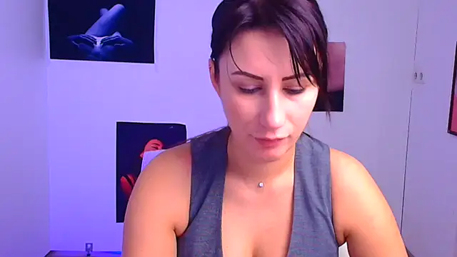 Snapshot of Loren_Moa chatting on January 18, 2025, 11:11 am Loren Moa online show from January 18, 2025, 11:11 am