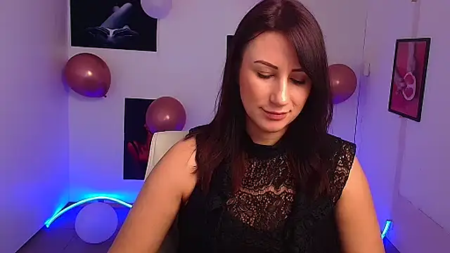Snapshot of Loren_Moa chatting on March 5, 2025, 10:33 am Loren Moa online show from March 5, 2025, 10:33 am