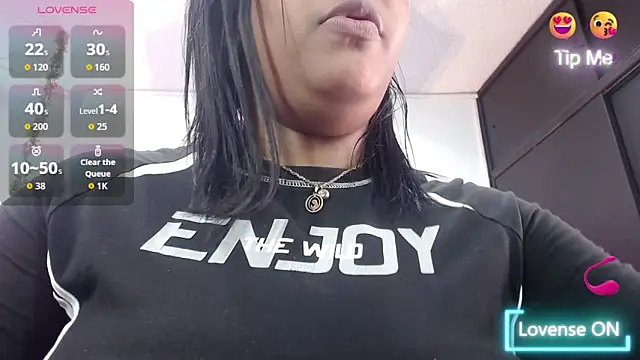 Snapshot of ozuna_sex chatting on October 21, 2025, 8:20 pm ozuna sex online show from October 21, 2025, 8:20 pm