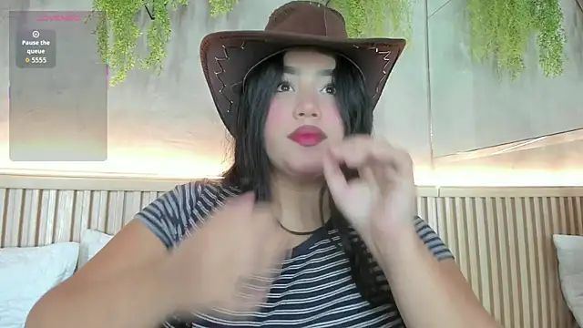 Lana Lann online show from November 29, 2025, 12:08 pm