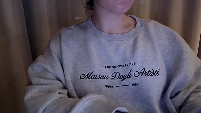 Snapshot of Sandysecret chatting on October 22, 2025, 7:57 pm Sandysecret online show from October 22, 2025, 7:57 pm