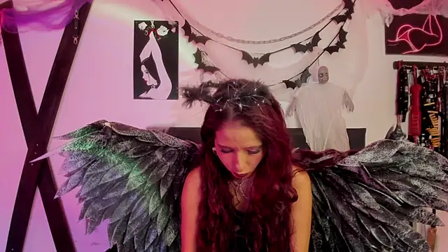 Snapshot of Little_Naughtty chatting on October 25, 2025, 2:02 pm Little Naughtty online show from October 25, 2025, 2:02 pm