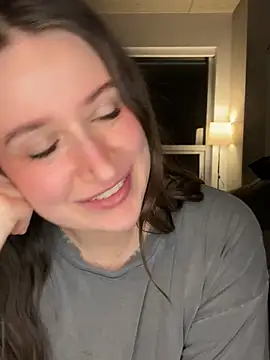 nerdynina online show from May 6, 2026, 12:52 am