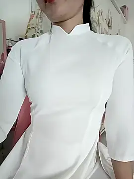    Erin    online show from December 28, 2024, 2:10 pm
