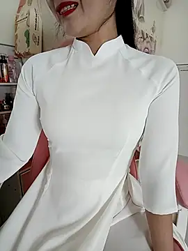    Erin    online show from February 6, 2025, 2:58 pm