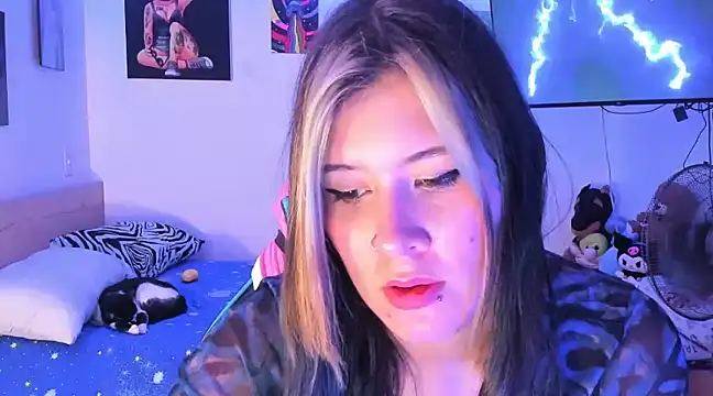 stephany-uwu online show from February 7, 2025, 4:37 am