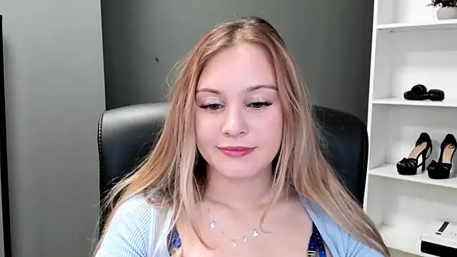 Snapshot of kitty_valeria chatting on May 10, 2026, 1:38 pm kitty valeria online show from May 10, 2026, 1:38 pm
