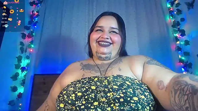 Snapshot of VeronikCuhubby chatting on March 20, 2025, 12:22 pm VeronikCuhubby online show from March 20, 2025, 12:22 pm