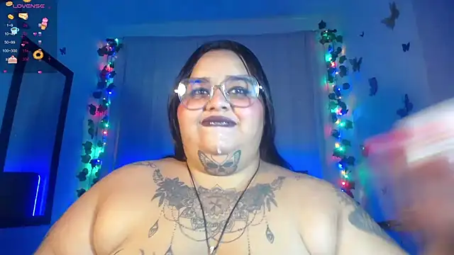 Snapshot of VeronikCuhubby chatting on March 20, 2025, 3:25 pm VeronikCuhubby online show from March 20, 2025, 3:25 pm