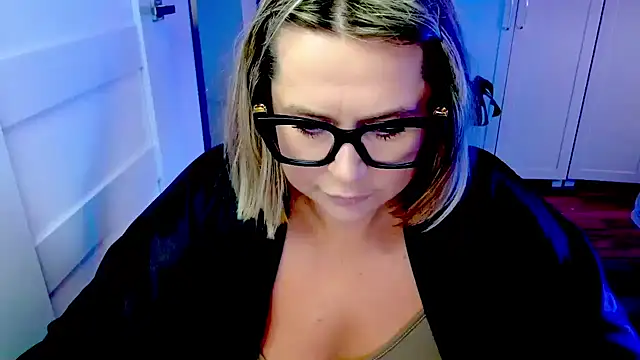 teaseDiana online show from May 7, 2026, 5:46 am