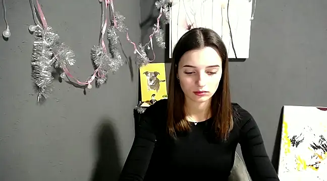 lady olivia  online show from December 13, 2024, 1:44 pm