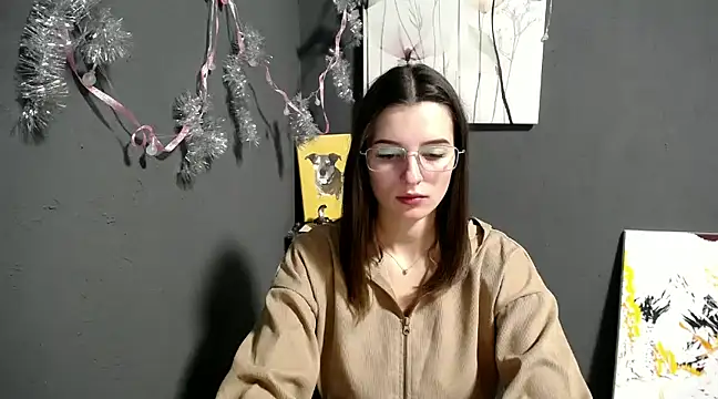 lady olivia  online show from December 20, 2024, 1:11 pm