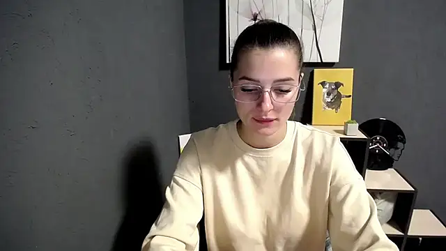 lady olivia  online show from September 26, 2025, 2:10 pm