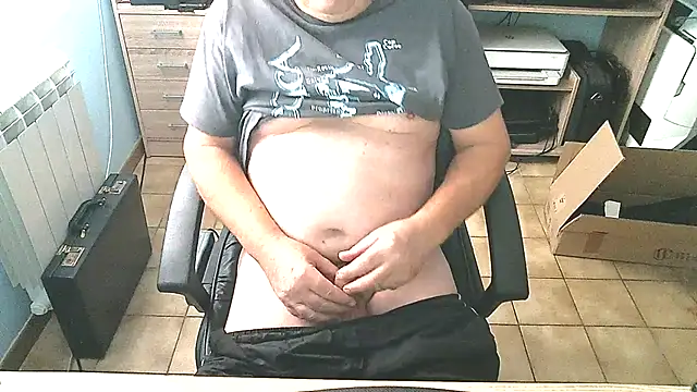 Snapshot of urick10500 chatting on November 14, 2025, 12:59 pm urick10500 online show from November 14, 2025, 12:59 pm