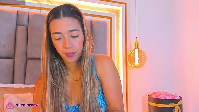 Snapshot of elianabrown chatting on September 22, 2025, 10:45 pm elianabrown online show from September 22, 2025, 10:45 pm