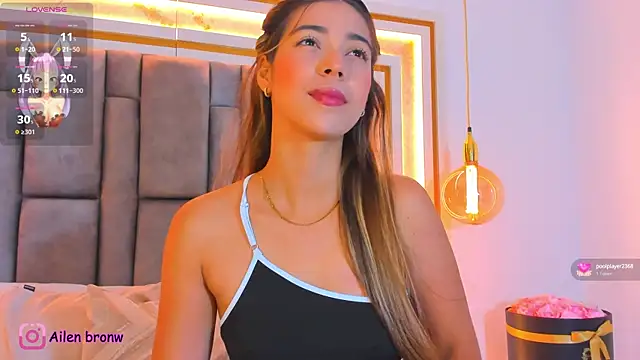 Snapshot of elianabrown chatting on September 26, 2025, 8:35 pm elianabrown online show from September 26, 2025, 8:35 pm