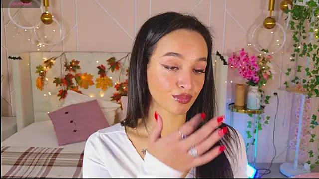 Lolly Neal online show from November 8, 2025, 4:56 am