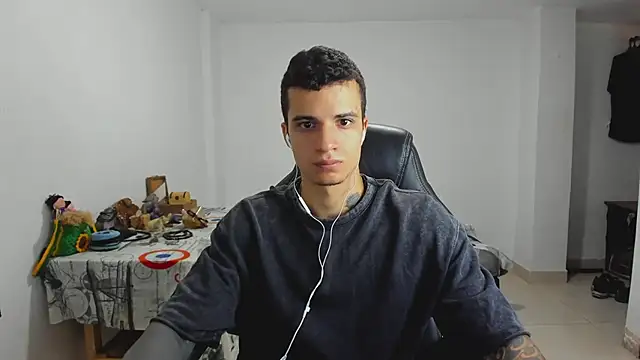 Snapshot of Balo_lovers chatting on January 14, 2025, 2:22 pm Balo lovers online show from January 14, 2025, 2:22 pm