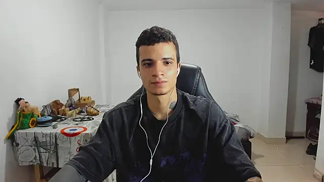 Snapshot of Balo_lovers chatting on January 17, 2025, 5:19 pm Balo lovers online show from January 17, 2025, 5:19 pm