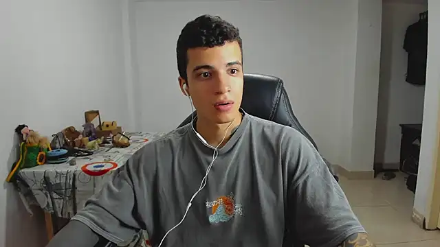 Snapshot of Balo_lovers chatting on January 19, 2025, 2:28 pm Balo lovers online show from January 19, 2025, 2:28 pm