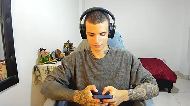 Snapshot of Balo_lovers chatting on March 20, 2025, 8:08 pm Balo lovers online show from March 20, 2025, 8:08 pm