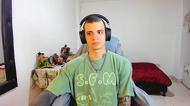 Snapshot of Balo_lovers chatting on March 21, 2025, 2:18 pm Balo lovers online show from March 21, 2025, 2:18 pm