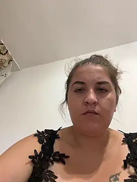 yzabell18 online show from September 26, 2025, 2:59 am