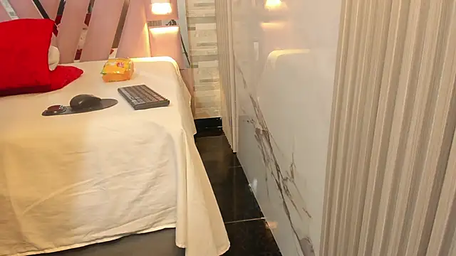 ebony priincess online show from January 14, 2026, 1:33 am