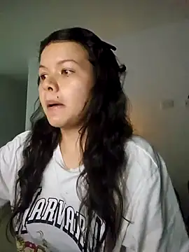 Snapshot of azumiichan chatting on January 9, 2025, 12:25 am azumiichan online show from January 9, 2025, 12:25 am