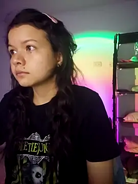 Snapshot of azumiichan chatting on January 21, 2025, 3:37 am azumiichan online show from January 21, 2025, 3:37 am