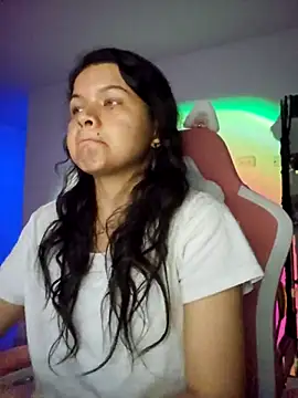 Snapshot of azumiichan chatting on February 20, 2025, 4:07 am azumiichan online show from February 20, 2025, 4:07 am