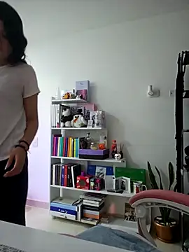 Snapshot of azumiichan chatting on March 21, 2025, 4:06 am azumiichan online show from March 21, 2025, 4:06 am