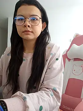 Snapshot of azumiichan chatting on September 25, 2025, 1:37 pm azumiichan online show from September 25, 2025, 1:37 pm