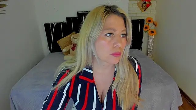 Snapshot of arisha_katy1 chatting on January 26, 2025, 3:48 am arisha katy1 online show from January 26, 2025, 3:48 am