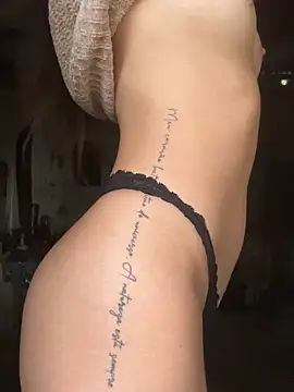 Snapshot of amy_gata chatting on October 26, 2025, 8:42 am amy gata online show from October 26, 2025, 8:42 am