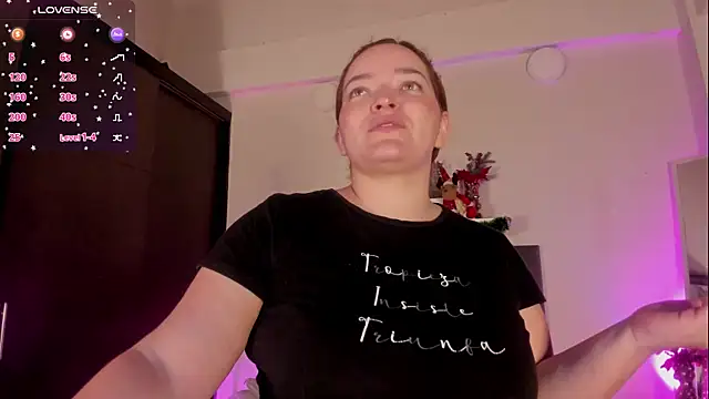 keitlynsoto online show from December 27, 2024, 10:23 am