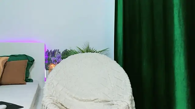 zoey marie online show from June 13, 2026, 2:26 pm