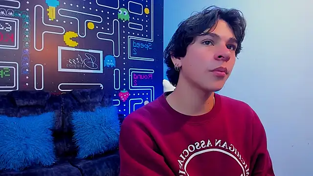 Snapshot of Luke_Howland chatting on December 3, 2024, 8:17 pm Luke Howland online show from December 3, 2024, 8:17 pm