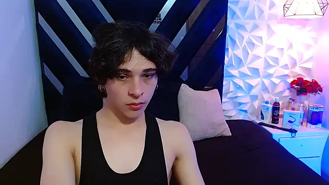 Snapshot of Luke_Howland chatting on December 12, 2024, 3:32 am Luke Howland online show from December 12, 2024, 3:32 am