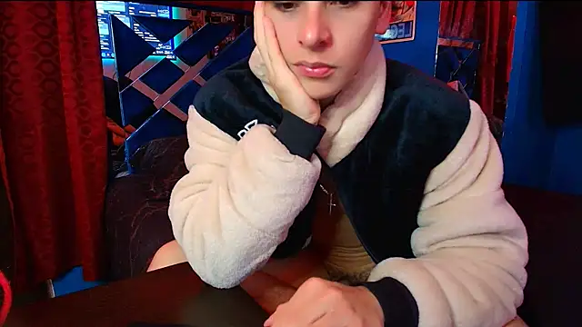 Luke Howland online show from November 6, 2025, 12:44 am