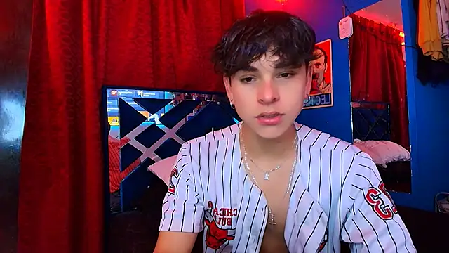 Luke Howland online show from June 2, 2026, 11:51 pm