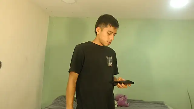 Snapshot of danielitopapuu chatting on March 8, 2026, 3:43 am danielitopapuu online show from March 8, 2026, 3:43 am